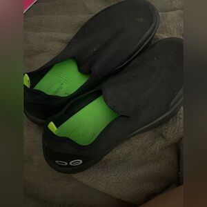 OOFOS size 11 slip ons - good condition - feel free to ask questions